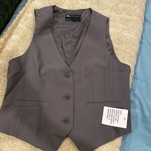 BRAND NEW Vest to be fashionable, work wear, or just to add to a nice outfit